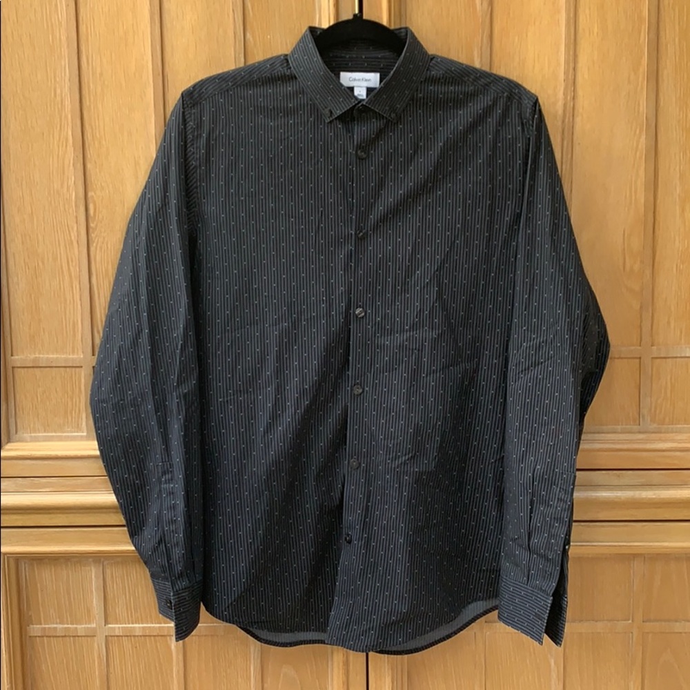 Calvin Klein black spotted button down Sz S